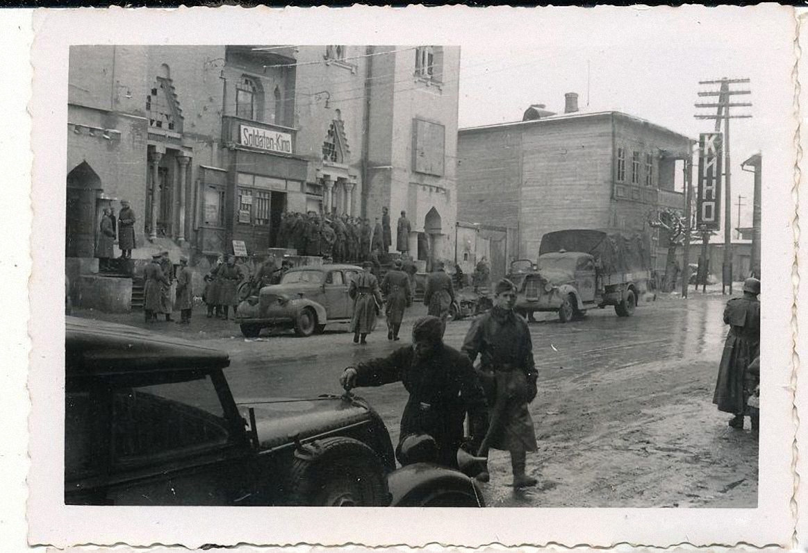 Soldaten-Kino.jpg