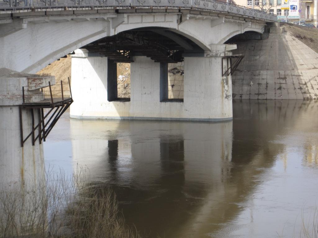 Вода стоит немного ниже, чем год назад.