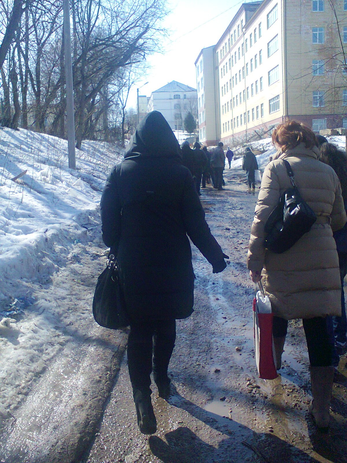 В непосредственной близости от планетария. Ниже этого места уже начиналась когда-то мостовая?