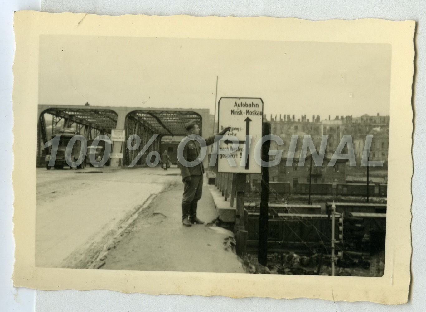 Smolensk Russland Russia InfRgt54 Liegnitz Brücke Wegweiser Schilderwald.JPG