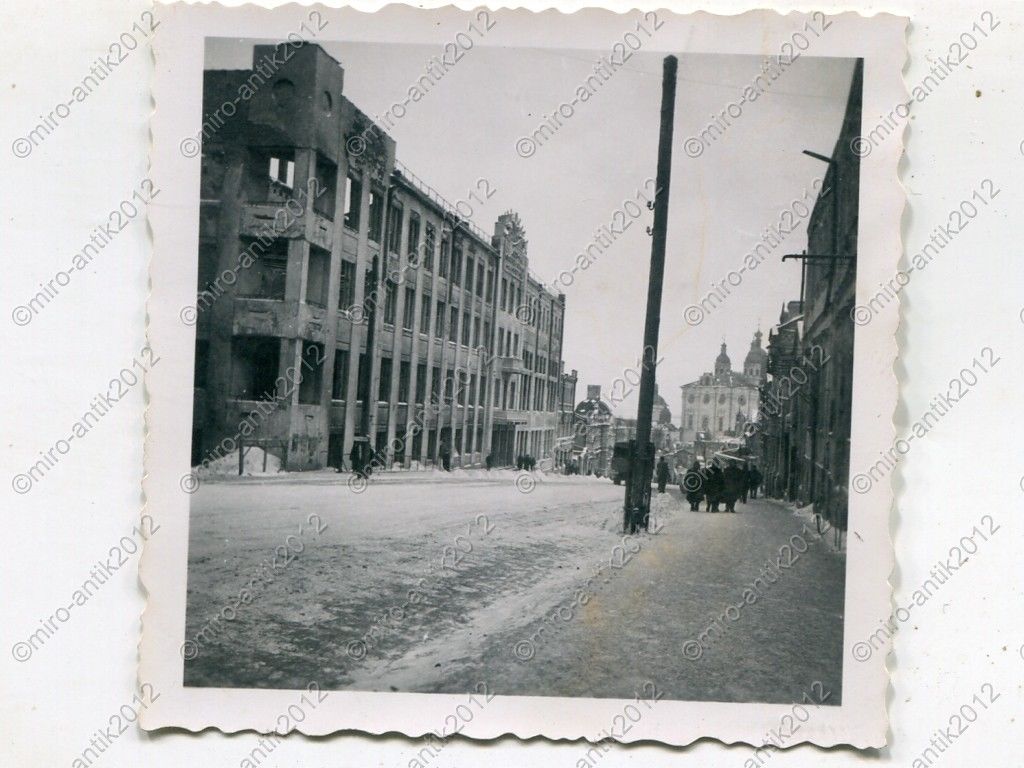 Strassenszene in der Hauptstrasse von Smolensk.JPG