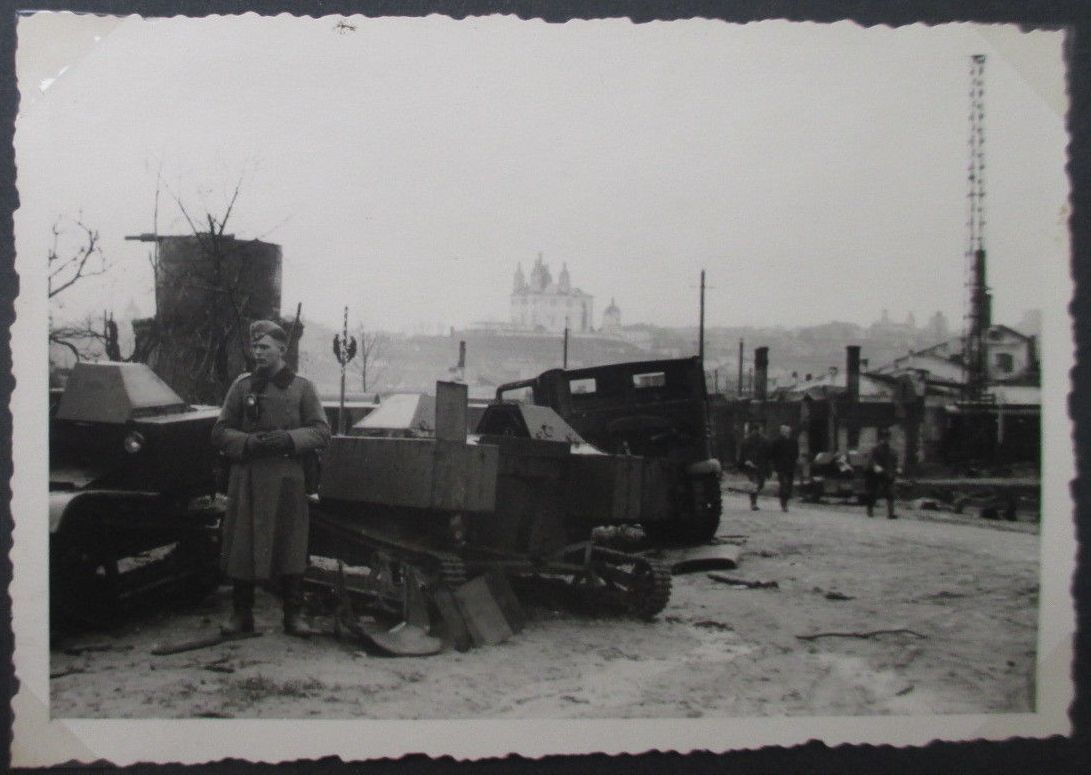 Smolensk Bahnhof T-27.JPG