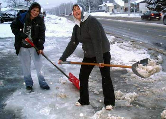 snowshoveling.jpg