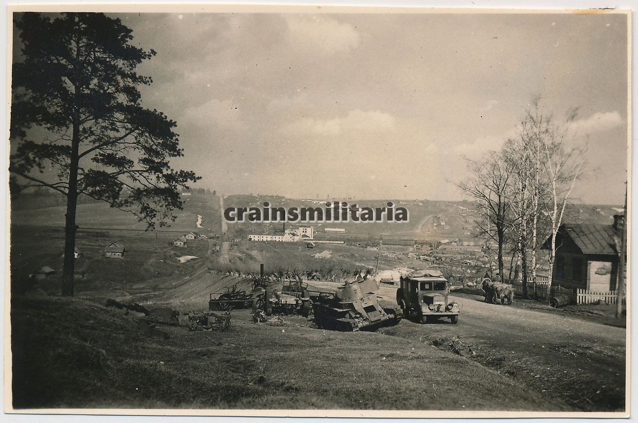 Foto russ. Beute Panzer BT Tank Phänomen Sankra in SMOLENSK Russland.jpg